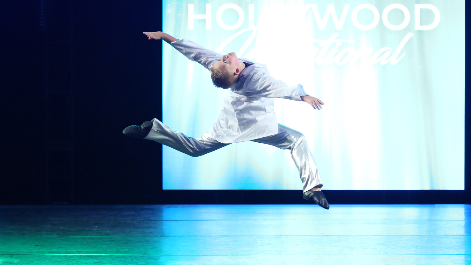 HOLLYWOOD VIBE INVITATIONAL ORLANDO - JUNIOR Dancer of the Year Luke Stauffer NRDA